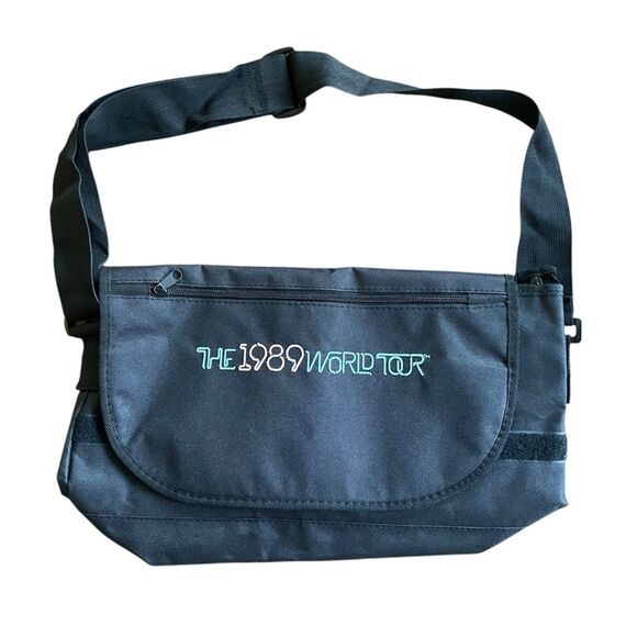 Taylor Swift 1989 Tour Zip Messenger Bag - Picture 1 of 3